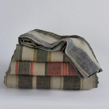 Load image into Gallery viewer, CAMP NAVY KING BLANKT
