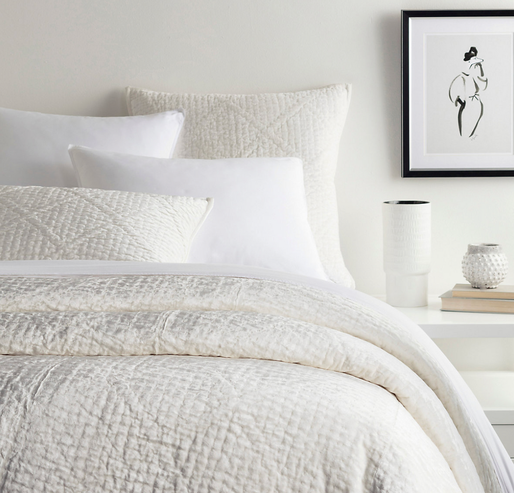 Parisienne Velvet Quilt- Dove White