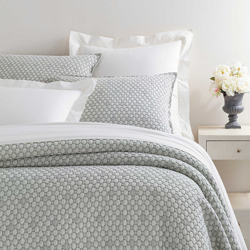 Lodi Matelassé Coverlet- Silver Queen