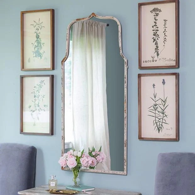 Metal Keyhole Framed Mirror/White